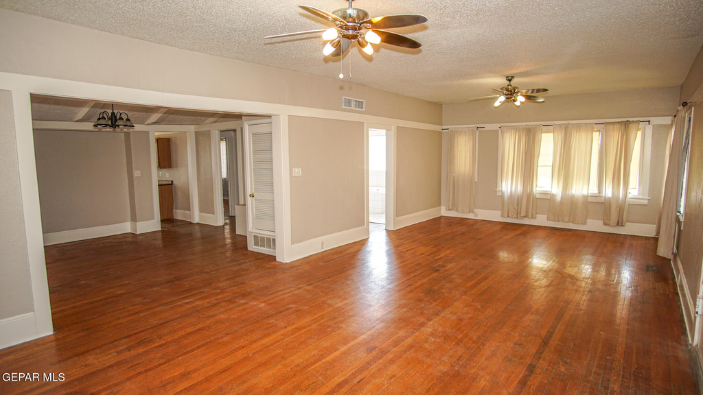 7600 Franklin Drive - Photo 1