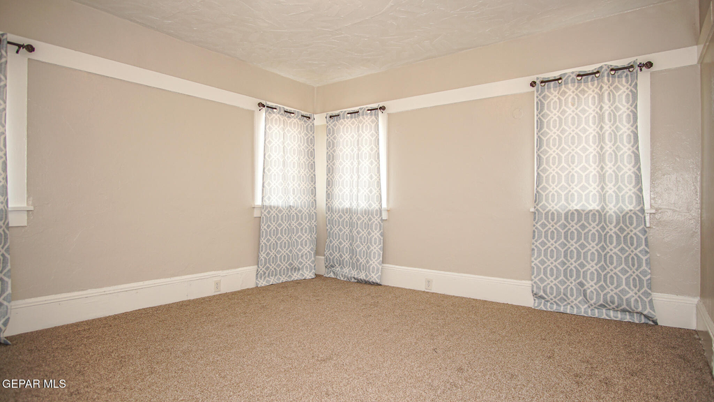 7600 Franklin Drive - Photo 24