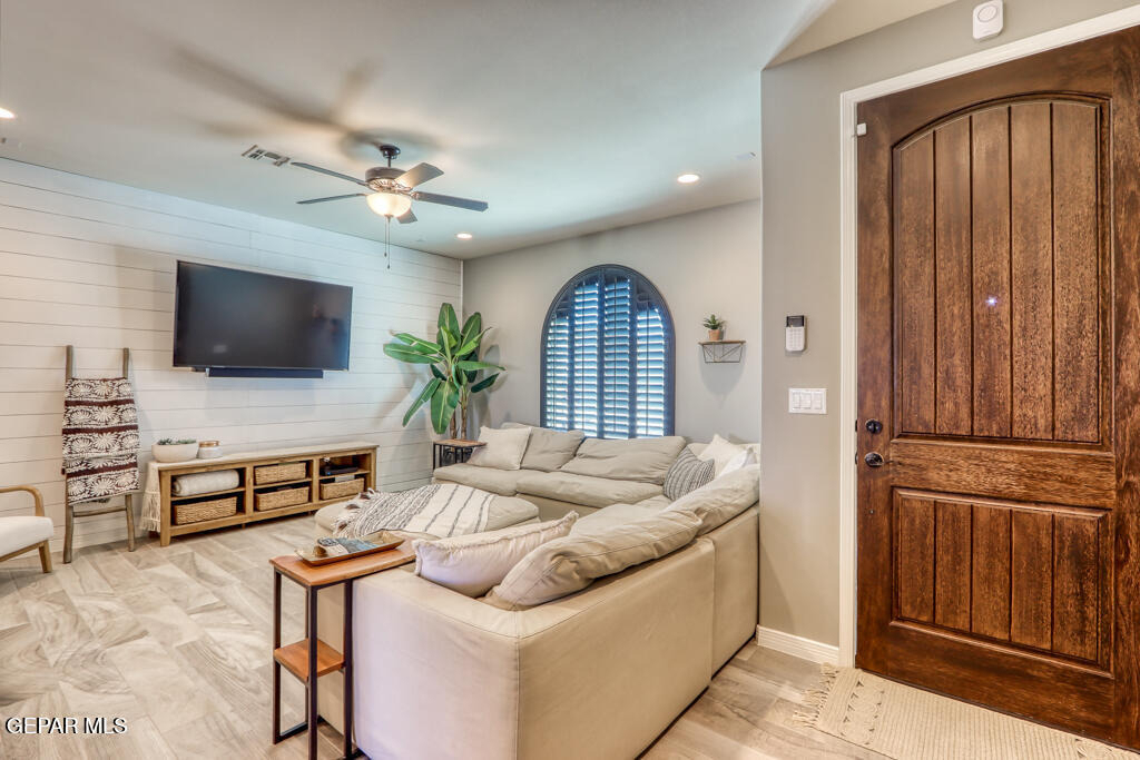 12515 Triple Crown Avenue - Photo 4