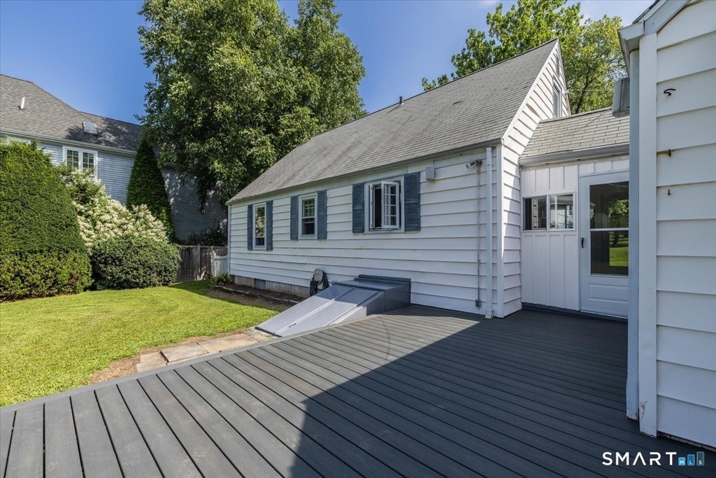 2759 Easton Turnpike - Photo 2