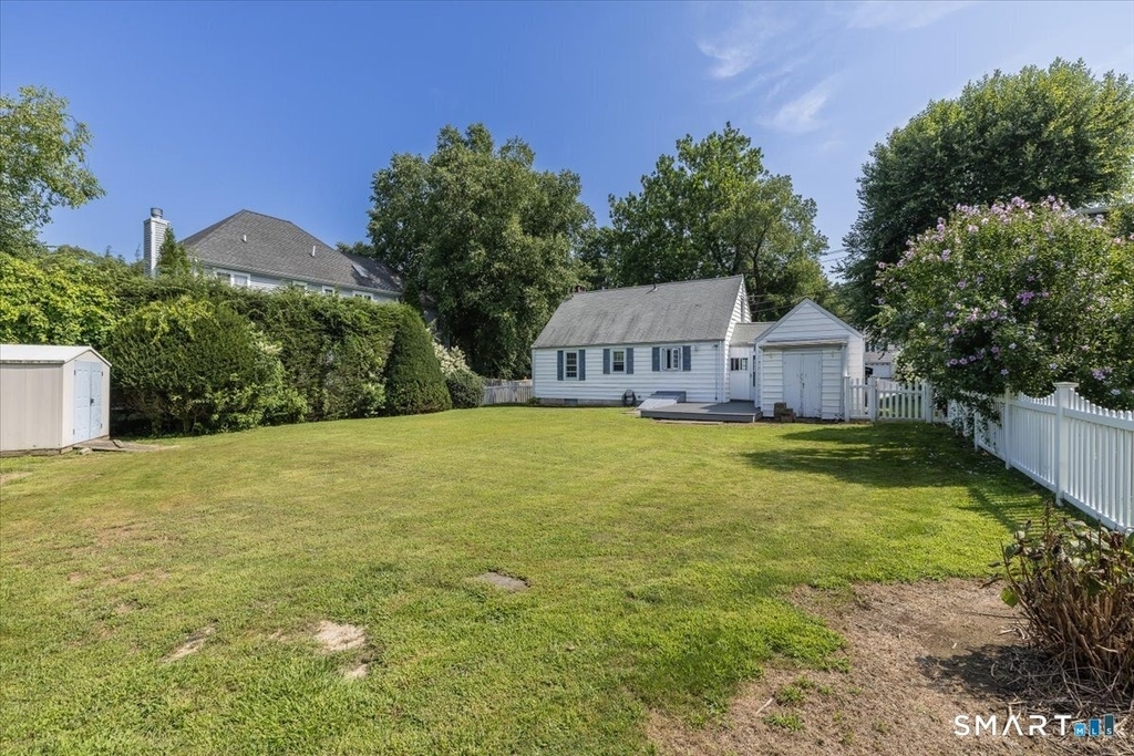2759 Easton Turnpike - Photo 3