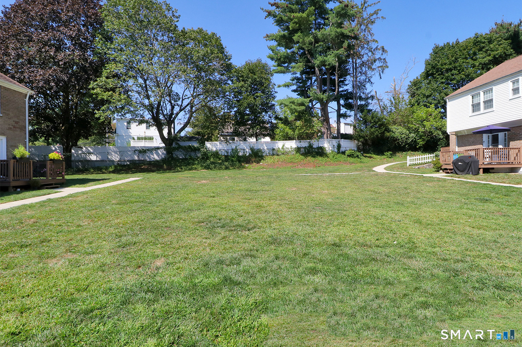 240 Sunnyridge Avenue - Photo 19