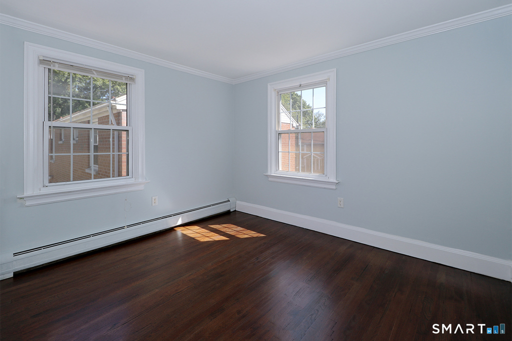 240 Sunnyridge Avenue - Photo 15