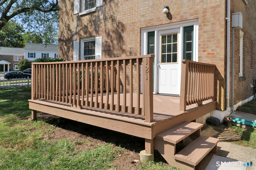 240 Sunnyridge Avenue - Photo 10