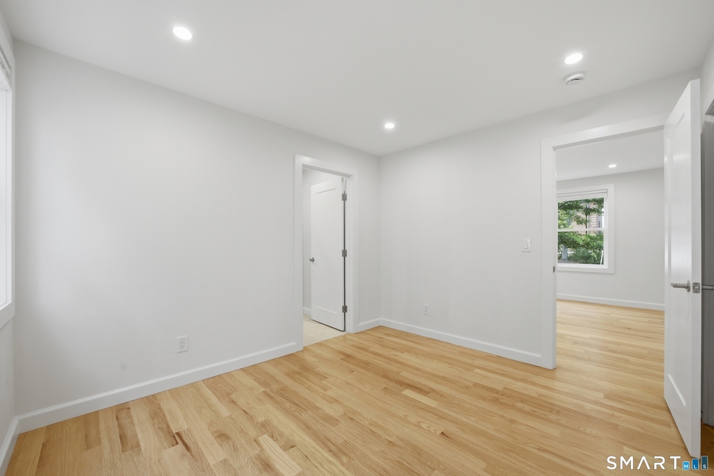 68 Gregory Boulevard - Photo 4
