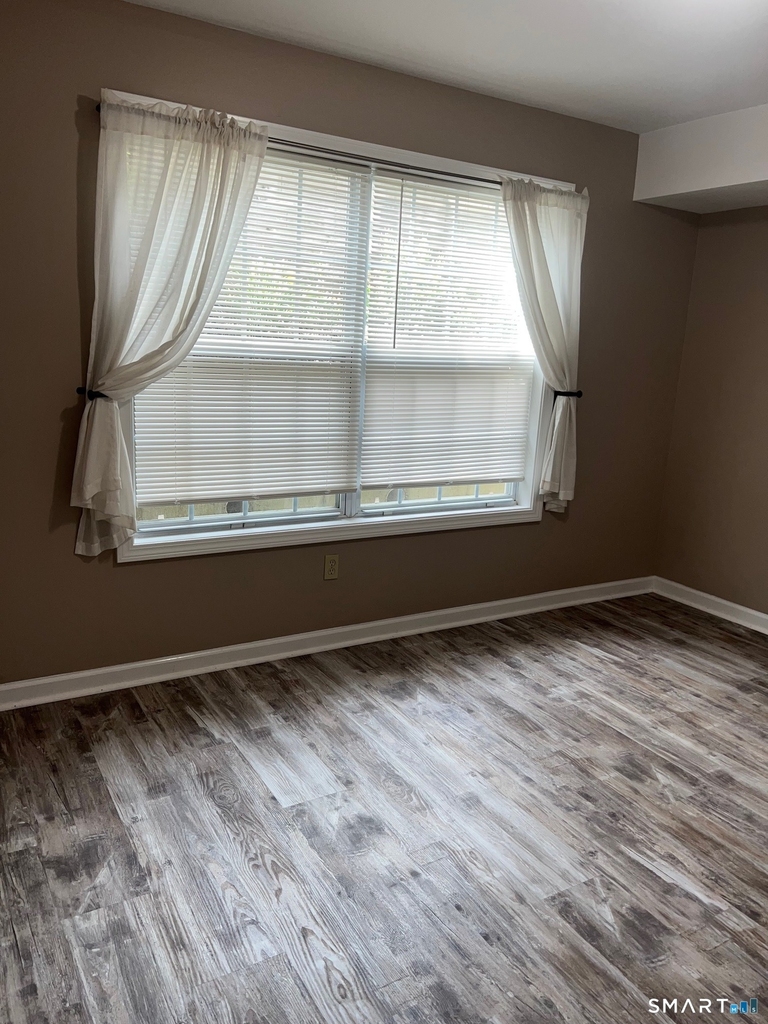 4 Manorwood Drive - Photo 7