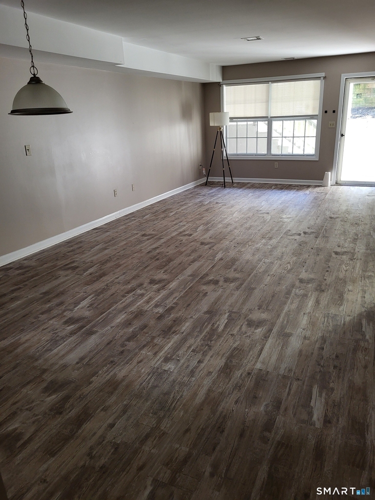 4 Manorwood Drive - Photo 4