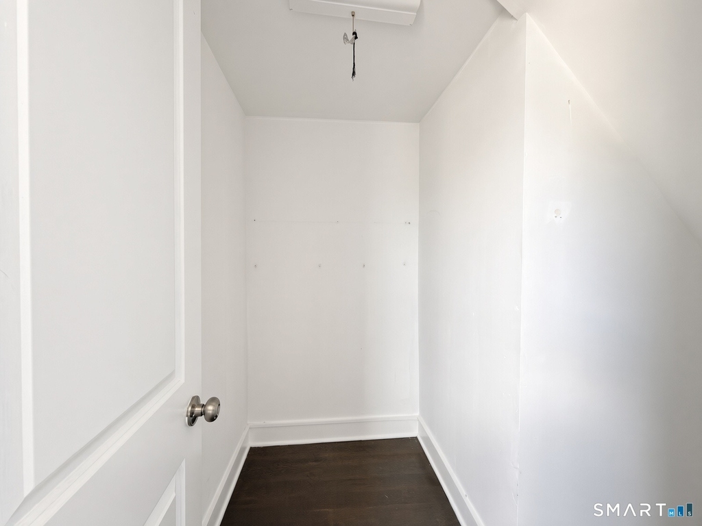 451 Hollister Avenue - Photo 11