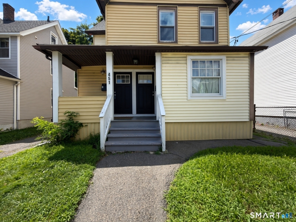 451 Hollister Avenue - Photo 2