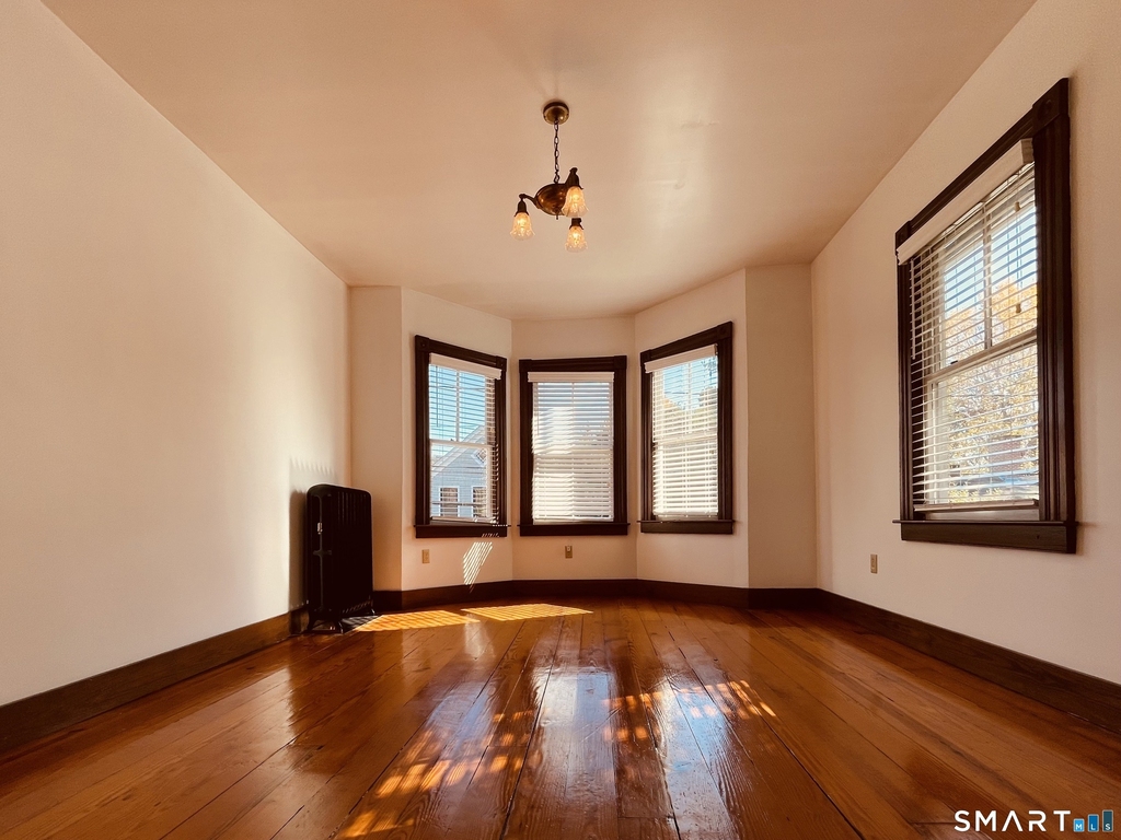 39 Pearl Street - Photo 2