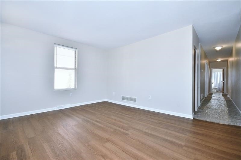 3743 Brownsville Rd - Photo 3