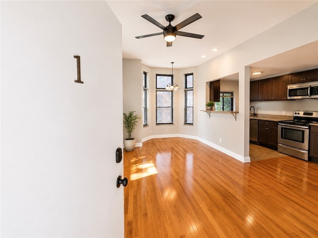 735 N Highland Ave - Photo 22