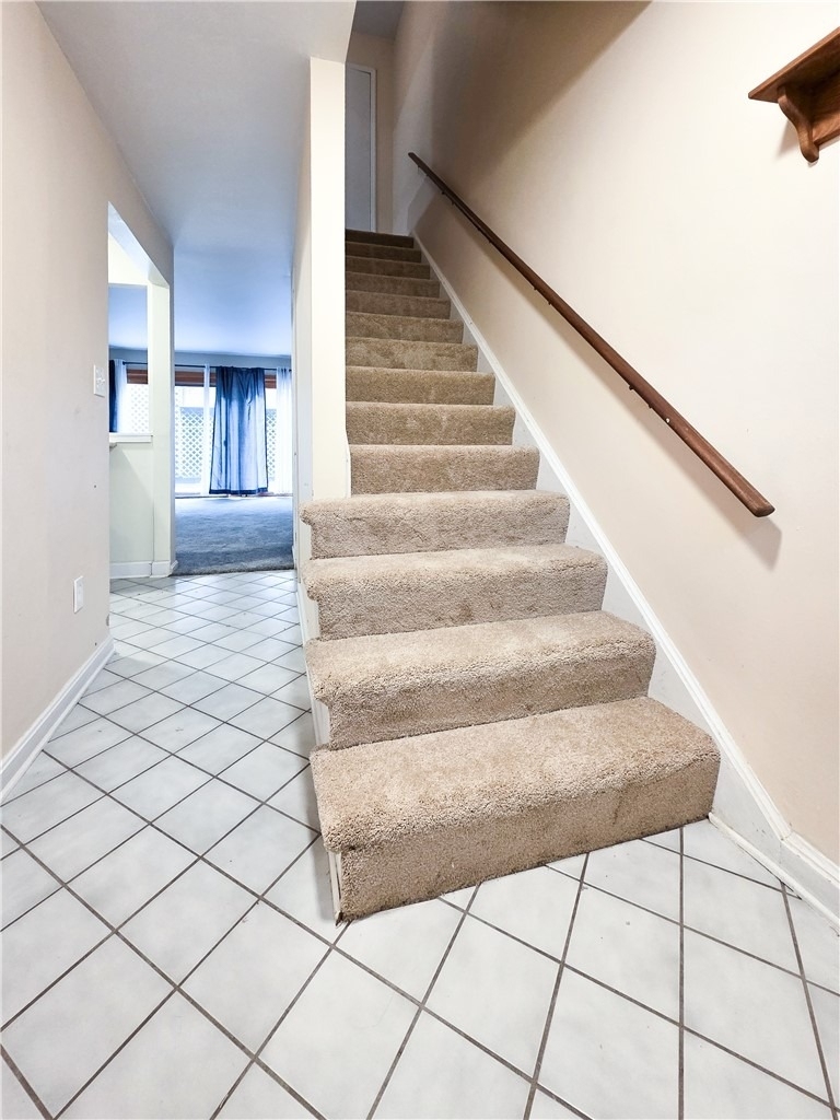 454 Country View Ct - Photo 0