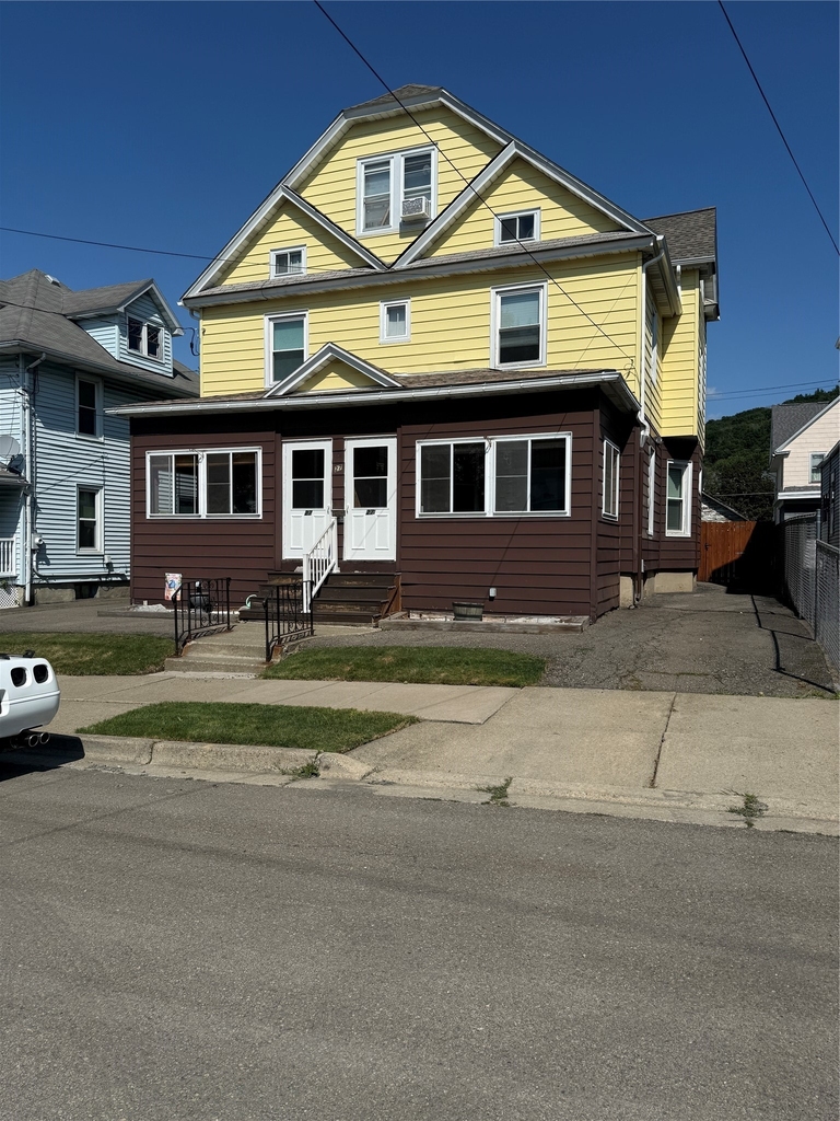 27 1/2 Euclid Avenue - Photo 0