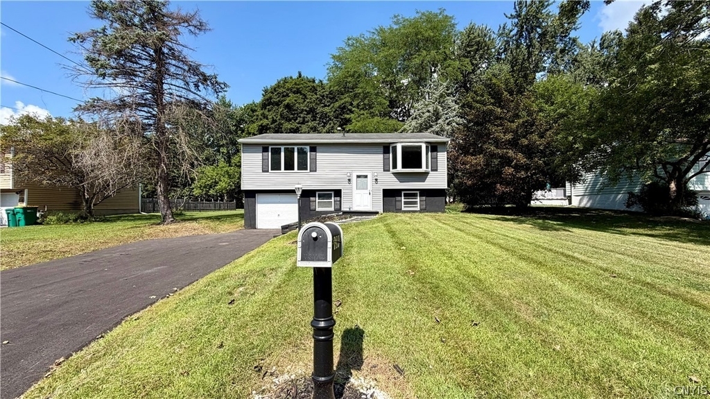 104 Finwood Drive - Photo 1