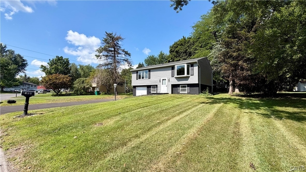 104 Finwood Drive - Photo 0