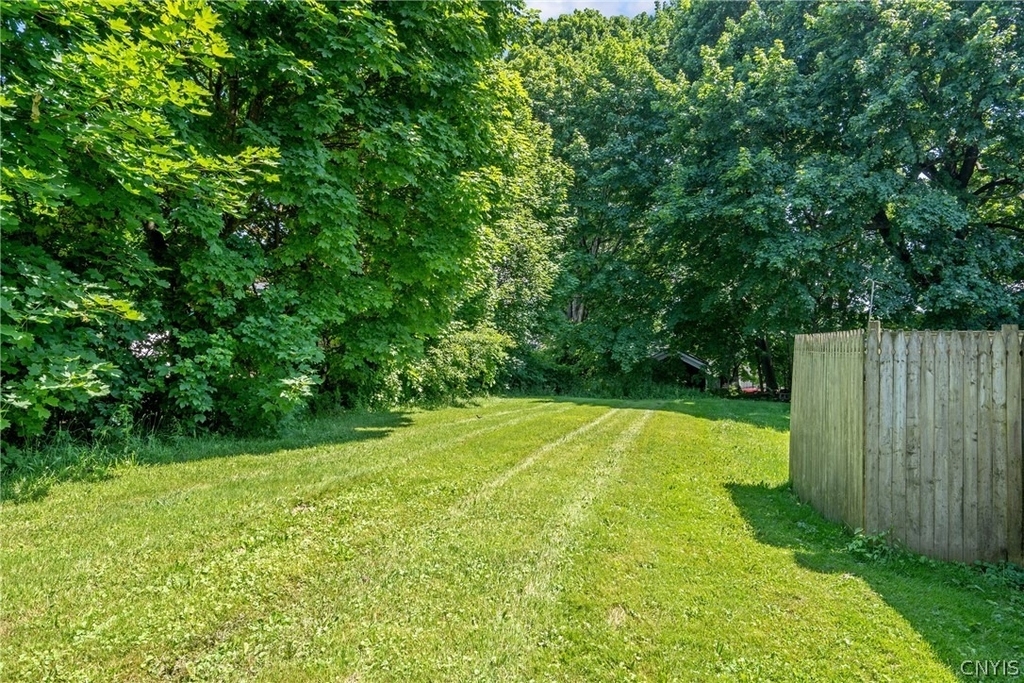 180 W Seneca Street - Photo 3
