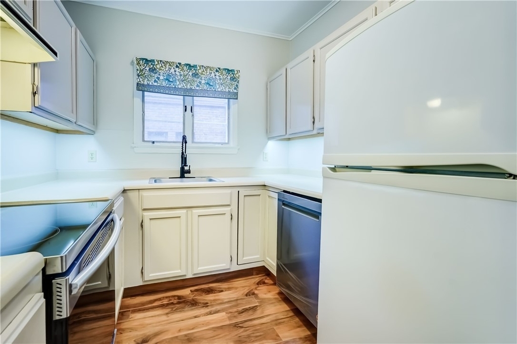190 Dartmouth Street - Photo 8