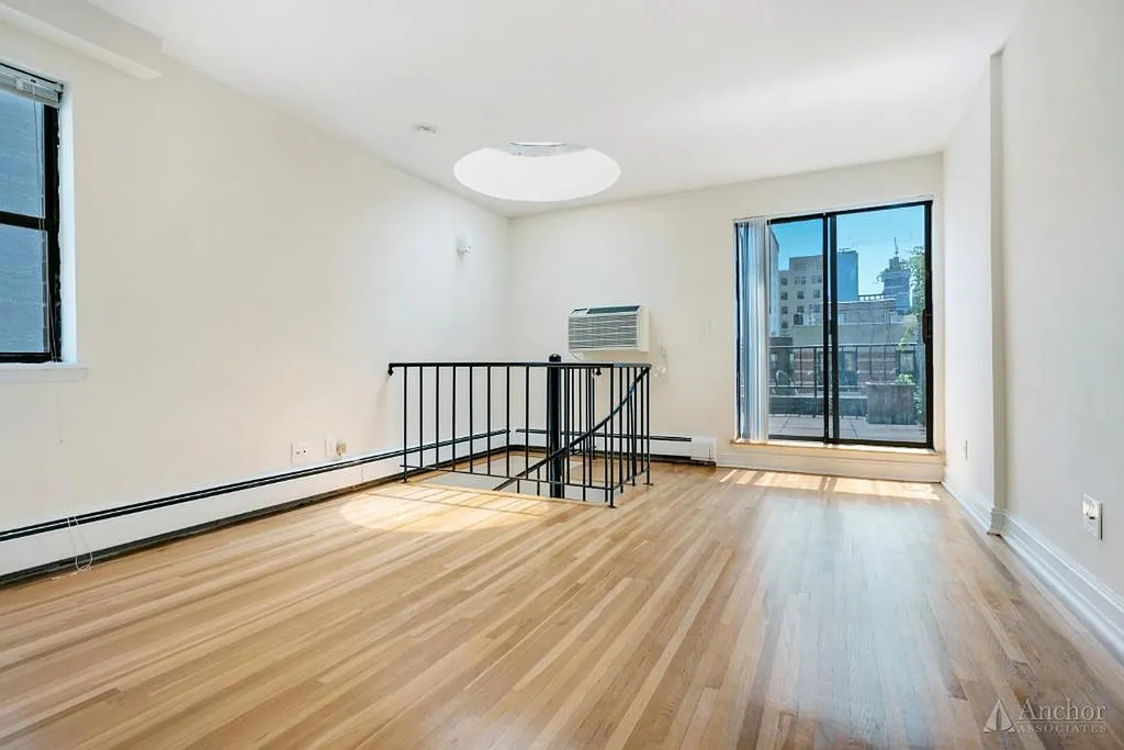 365 West 52nd Street and 9th Avenue - Photo 3