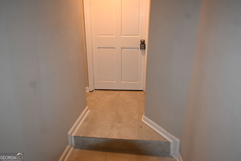 1923 Thompson Avenue - Photo 16
