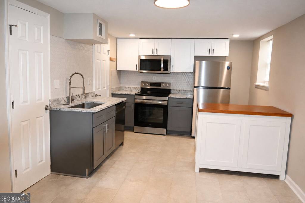1923 Thompson Avenue - Photo 5