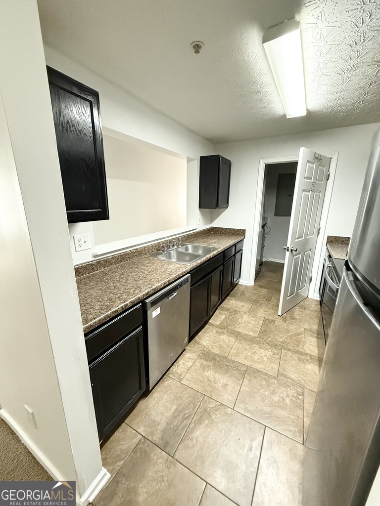 10201 Fairington Ridge Circle - Photo 4