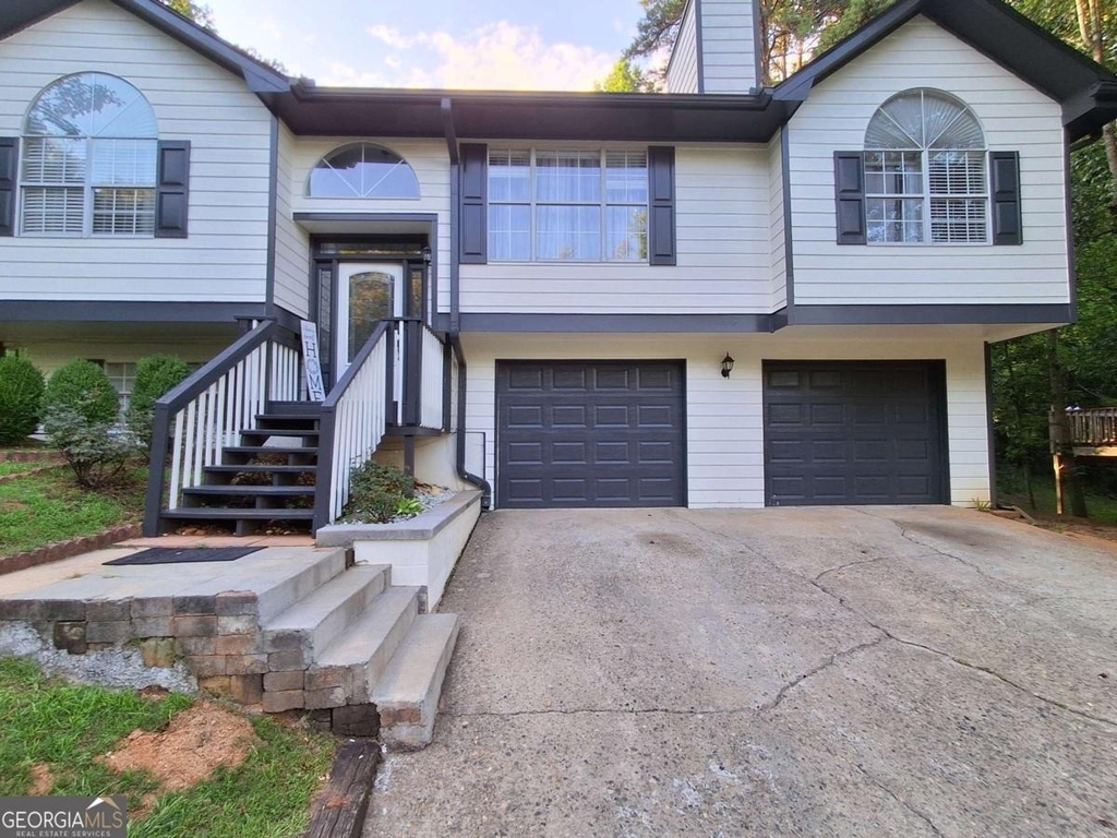 1142 Riverside Trace - Photo 0