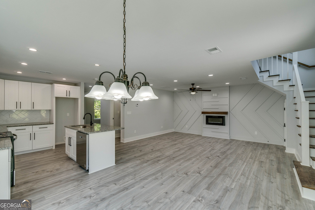 2389 A Highpoint Road - Photo 4