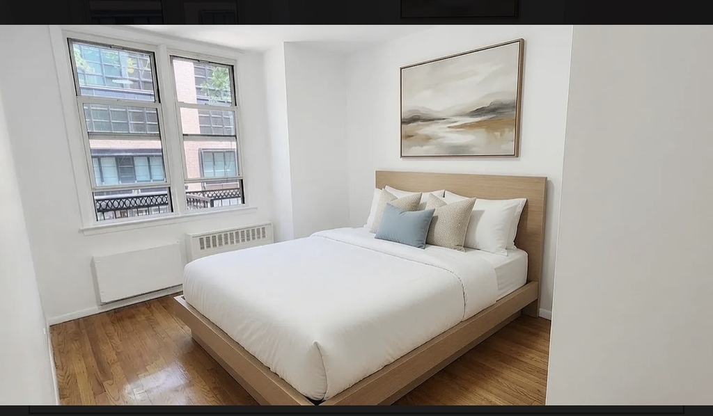 270 West 25th Street - Photo 2