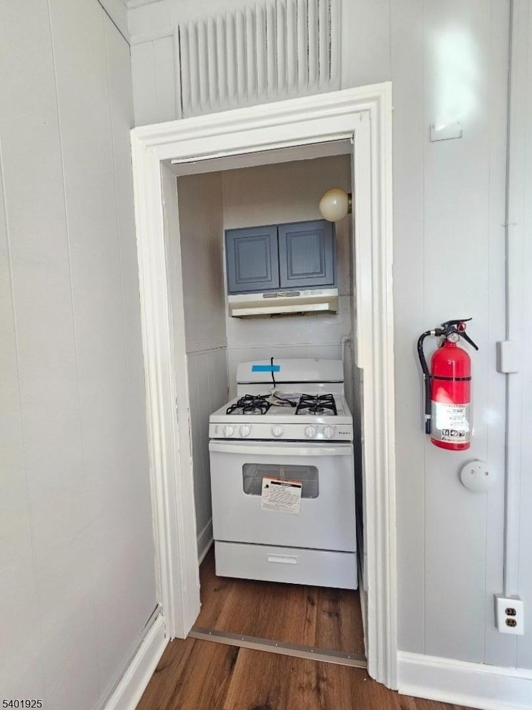 70 Jackson Ave - Photo 3