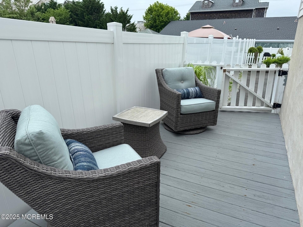 512 Main Avenue - Photo 9