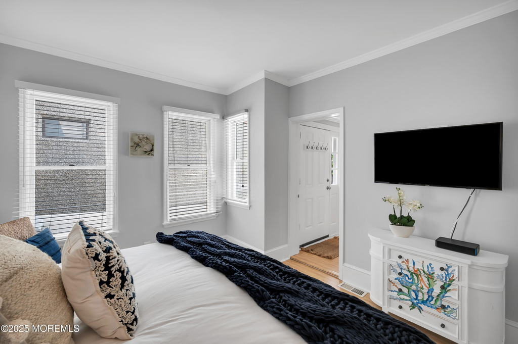 512 Main Avenue - Photo 1