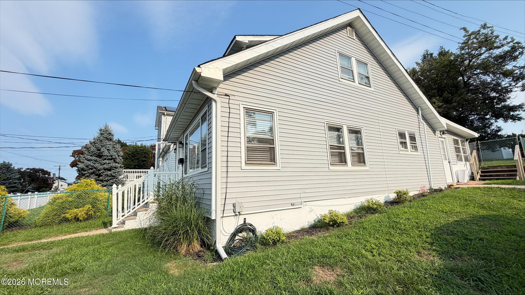 104 Burlington Avenue - Photo 1