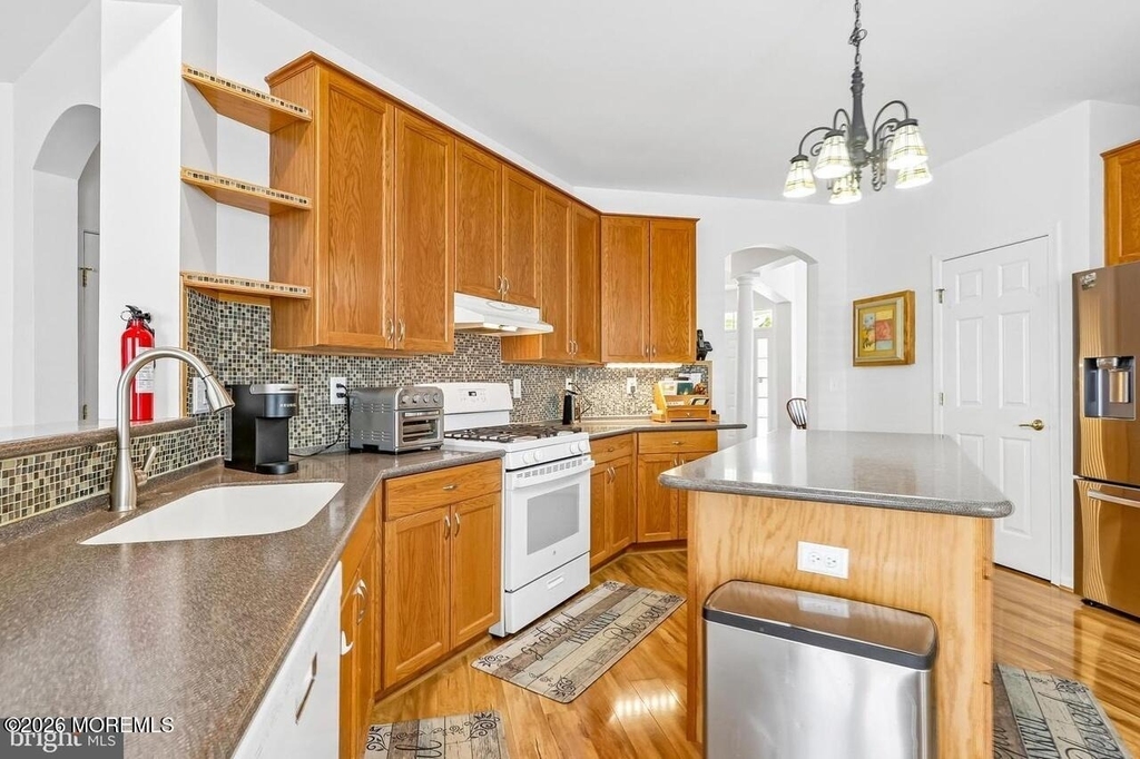 50 Sedona Boulevard - Photo 9
