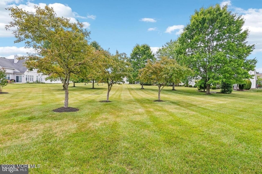 50 Sedona Boulevard - Photo 1