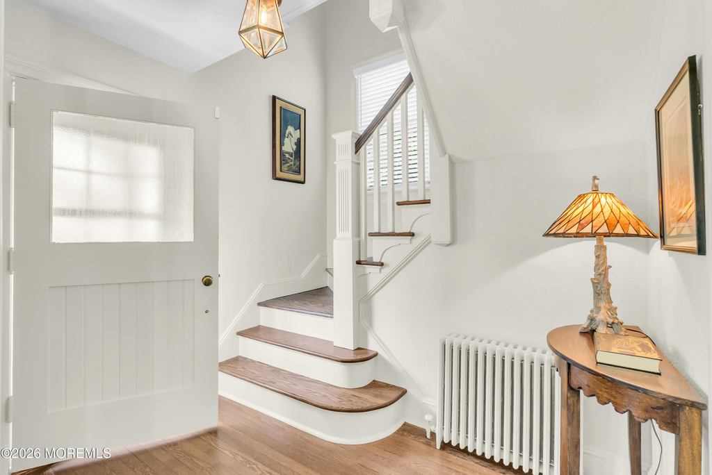 206 Monroe Avenue - Photo 2