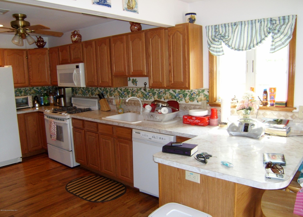 327 New Bedford Road - Photo 1