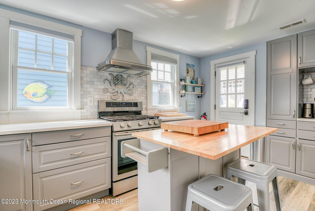 88 Broadway - Photo 18