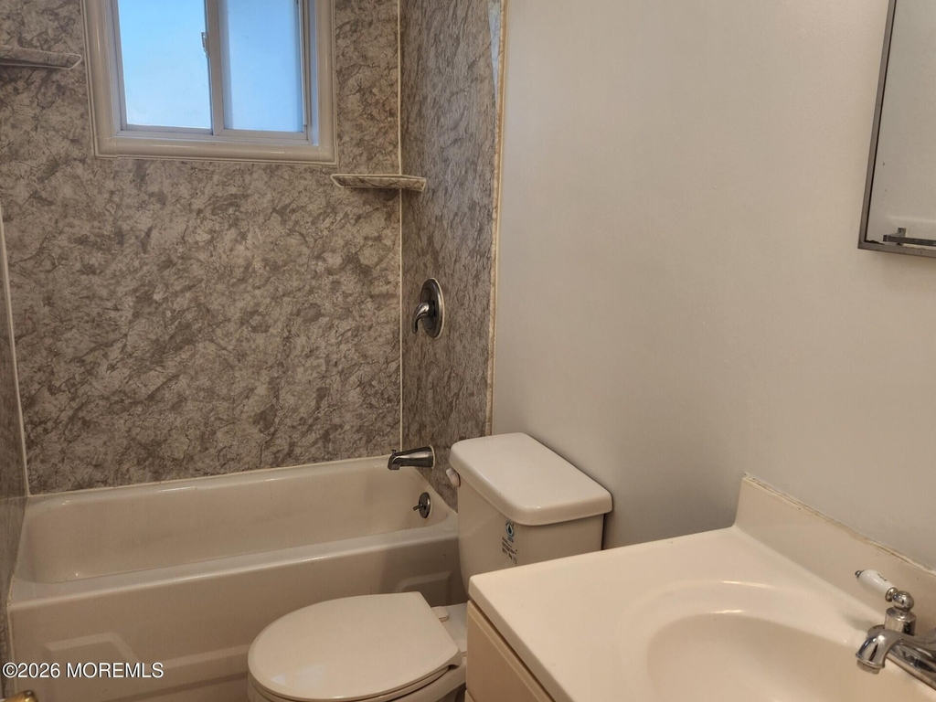 175 W Sylvania Avenue - Photo 7