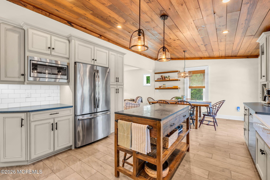 566 Prospect Avenue - Photo 18
