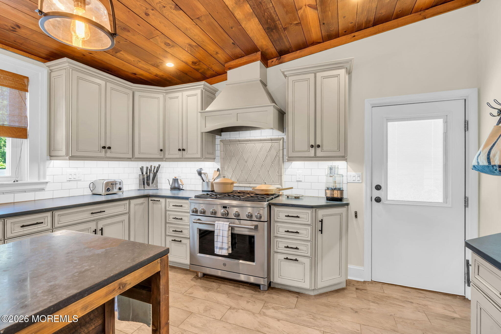 566 Prospect Avenue - Photo 17