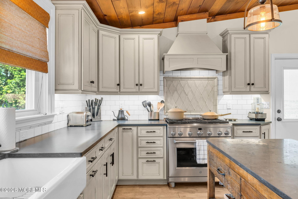 566 Prospect Avenue - Photo 15