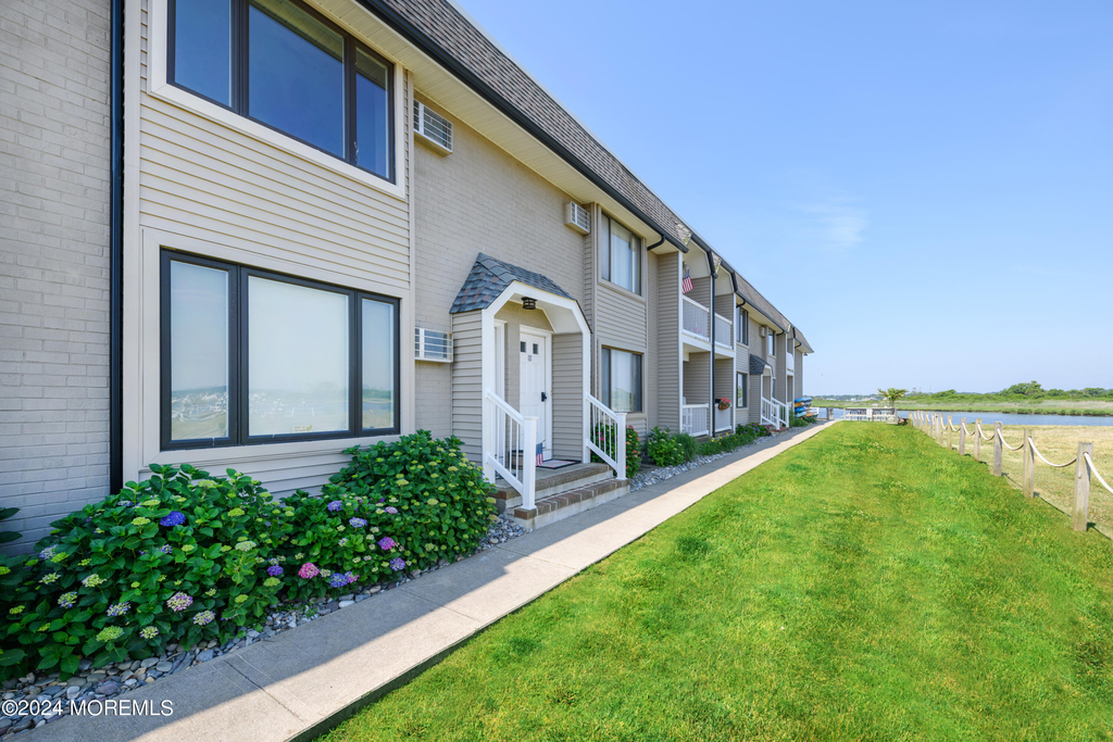 1382 Ocean Avenue - Photo 16