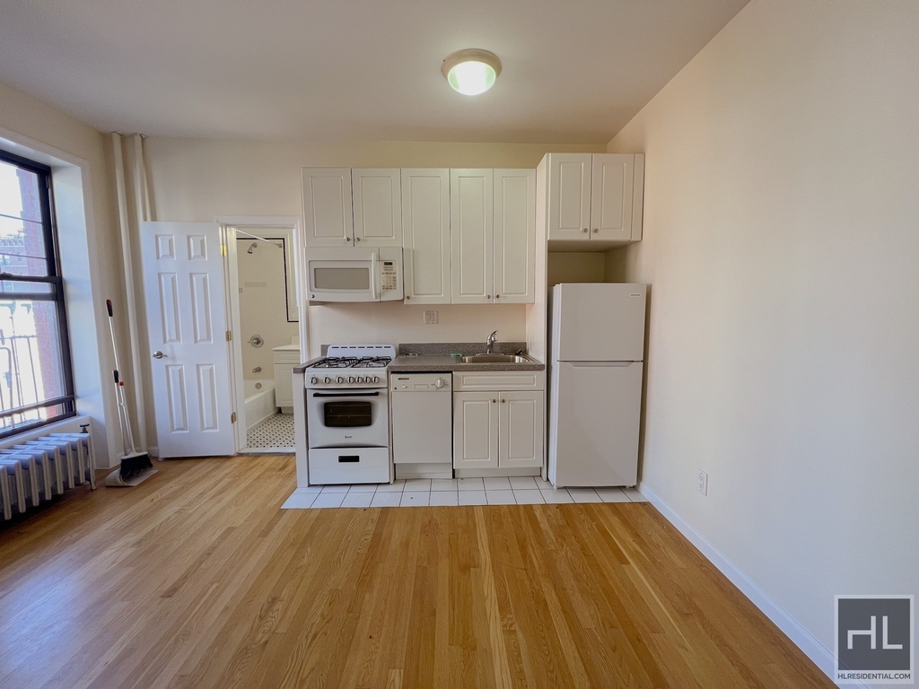 West 72 Street - Photo 2