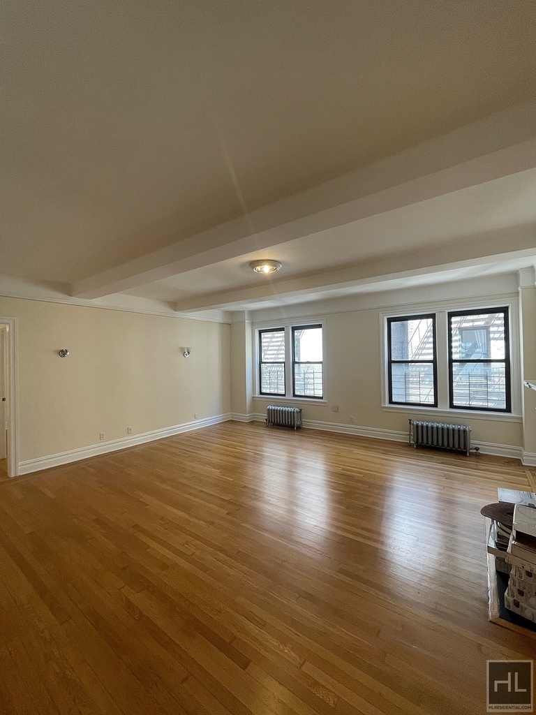 East 80th Street - Photo 1