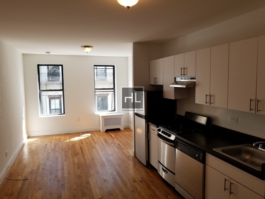 East 89 Street - Photo 3