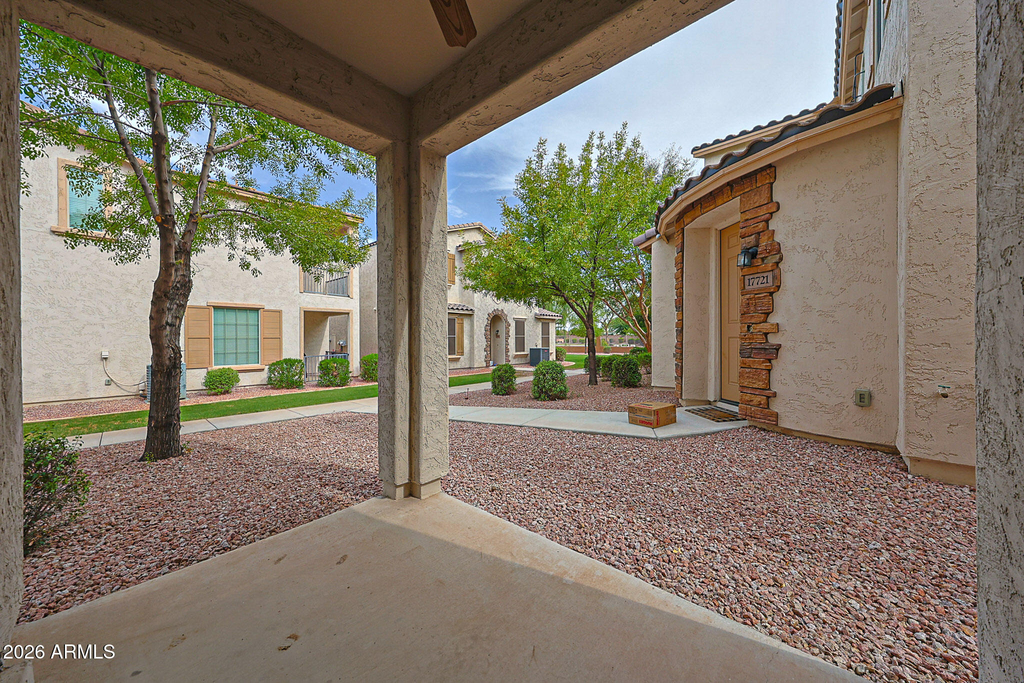 17717 W Mandalay Lane - Photo 11