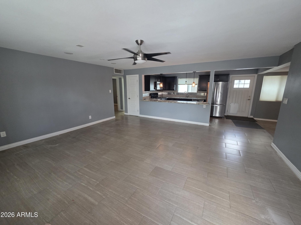 1812 E Whitton Avenue - Photo 4