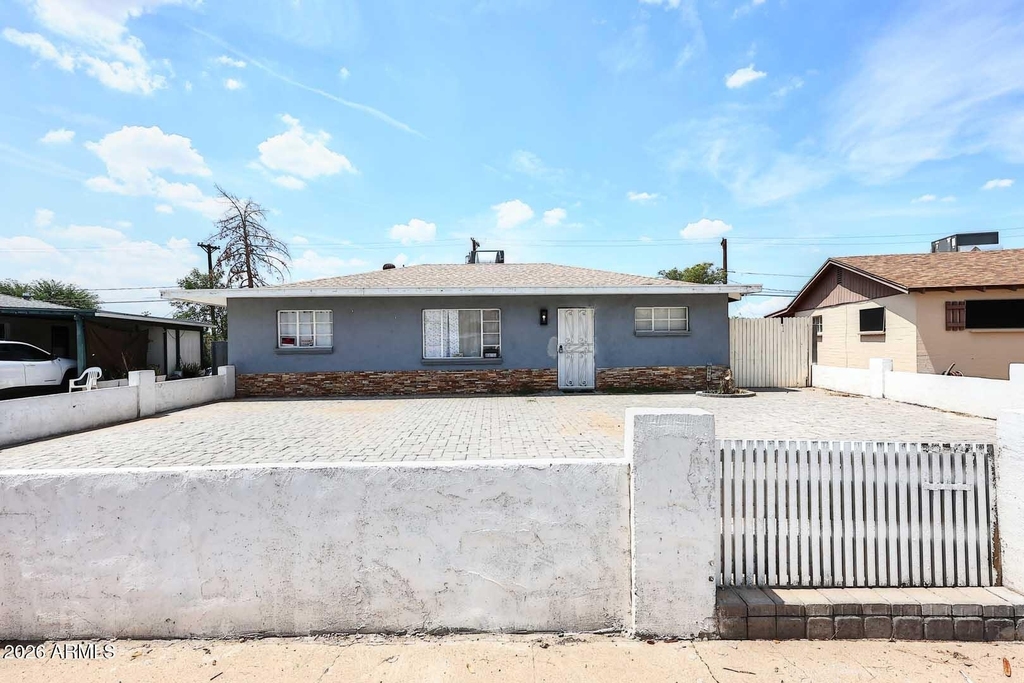 8806 N 30th Avenue - Photo 1