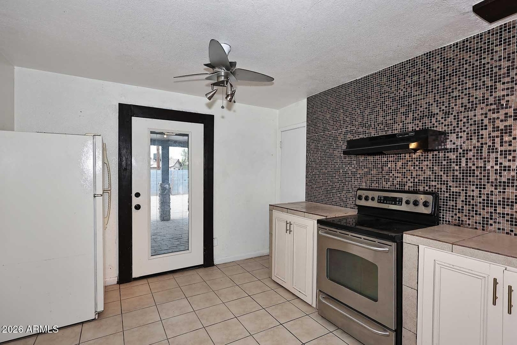 8806 N 30th Avenue - Photo 11